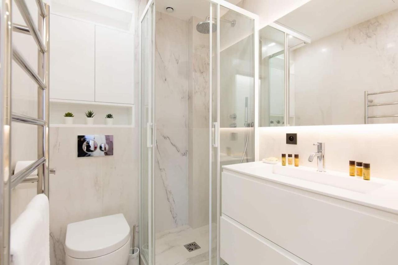 Magnificent Renovated 4-Room Apartment - Croisette Carre D'Or Cannes Luaran gambar